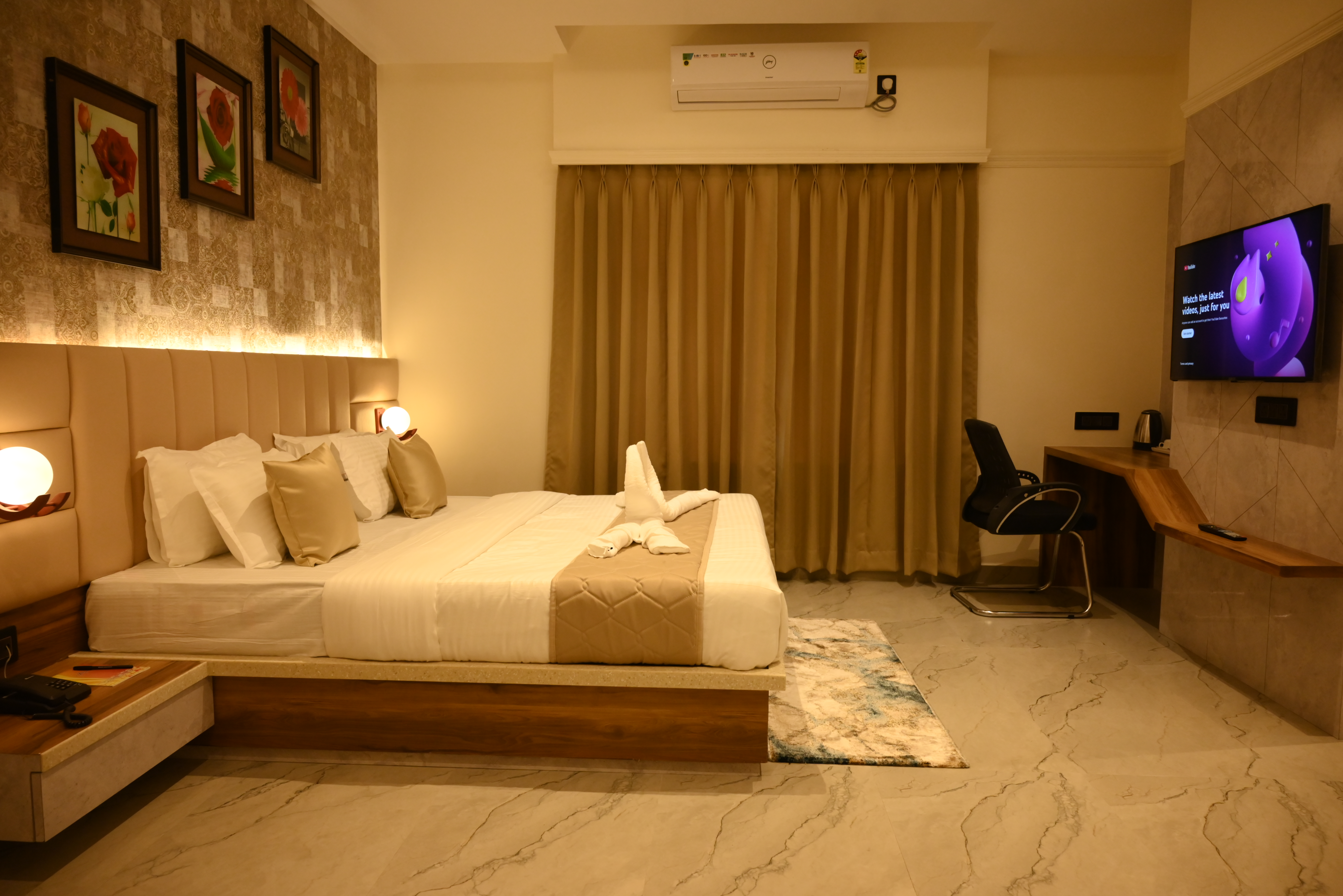 Luxury Rooms