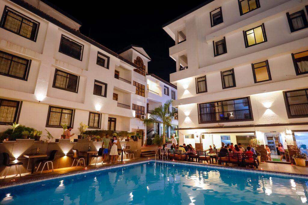 Book Hotels Online With Us.