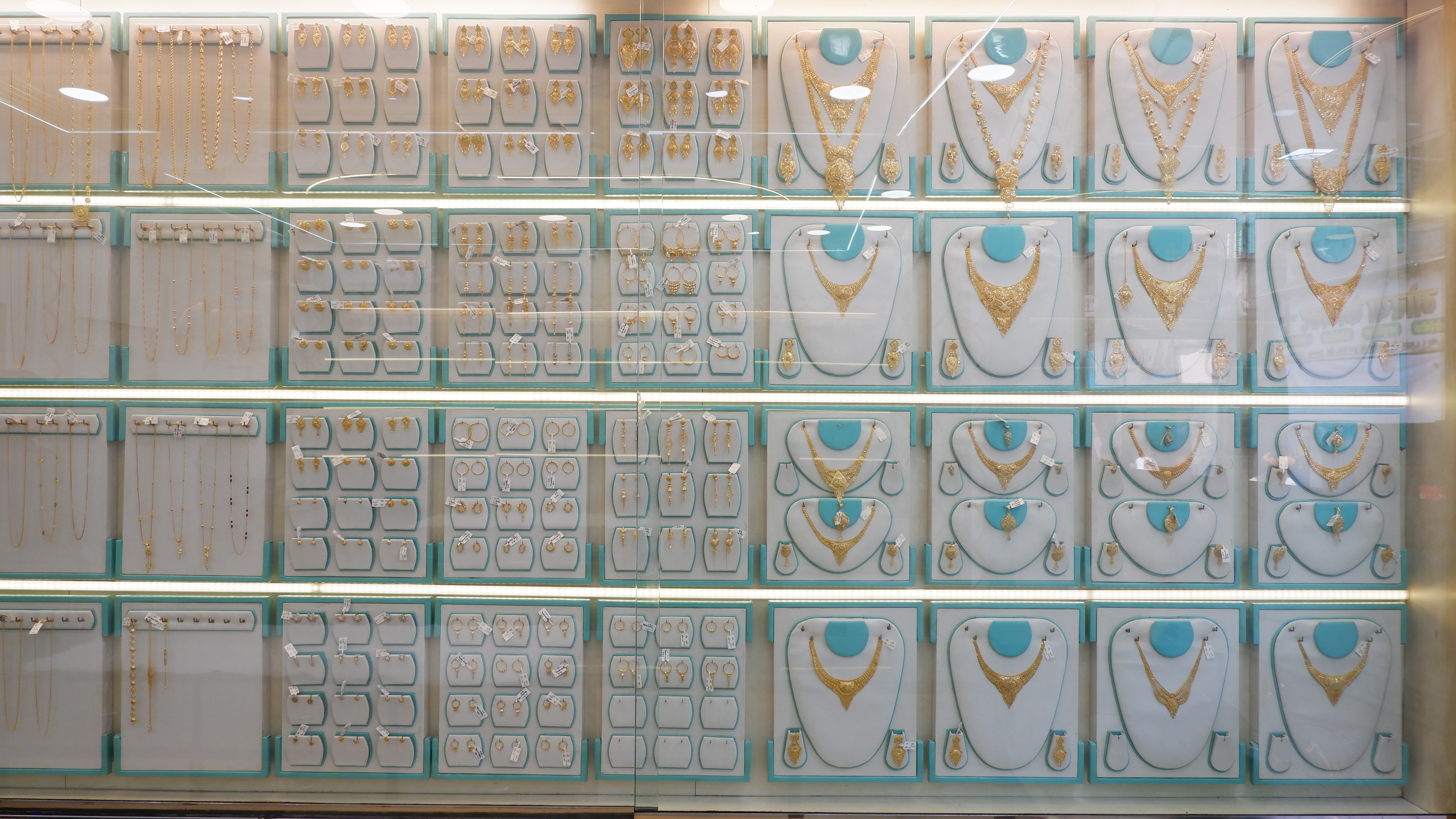 Earings