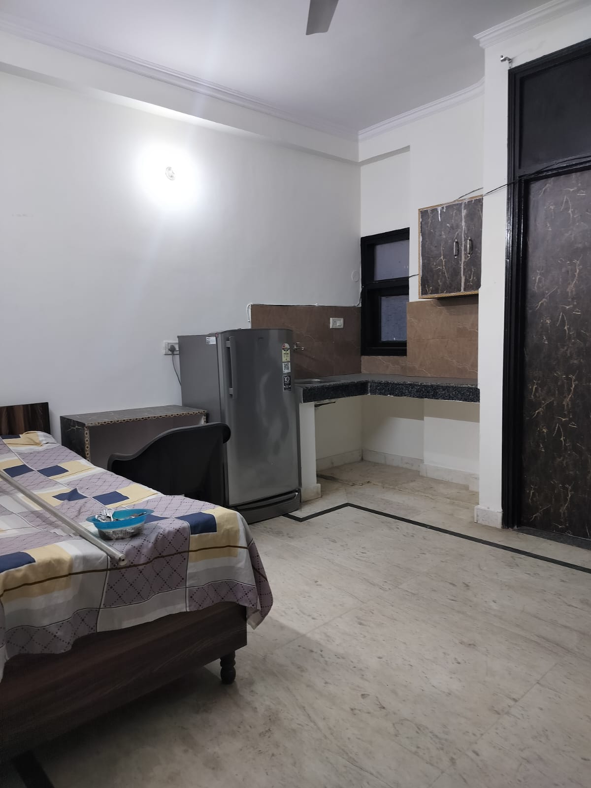 Rent 12k 1 studio apartment available  in katwaria sarai