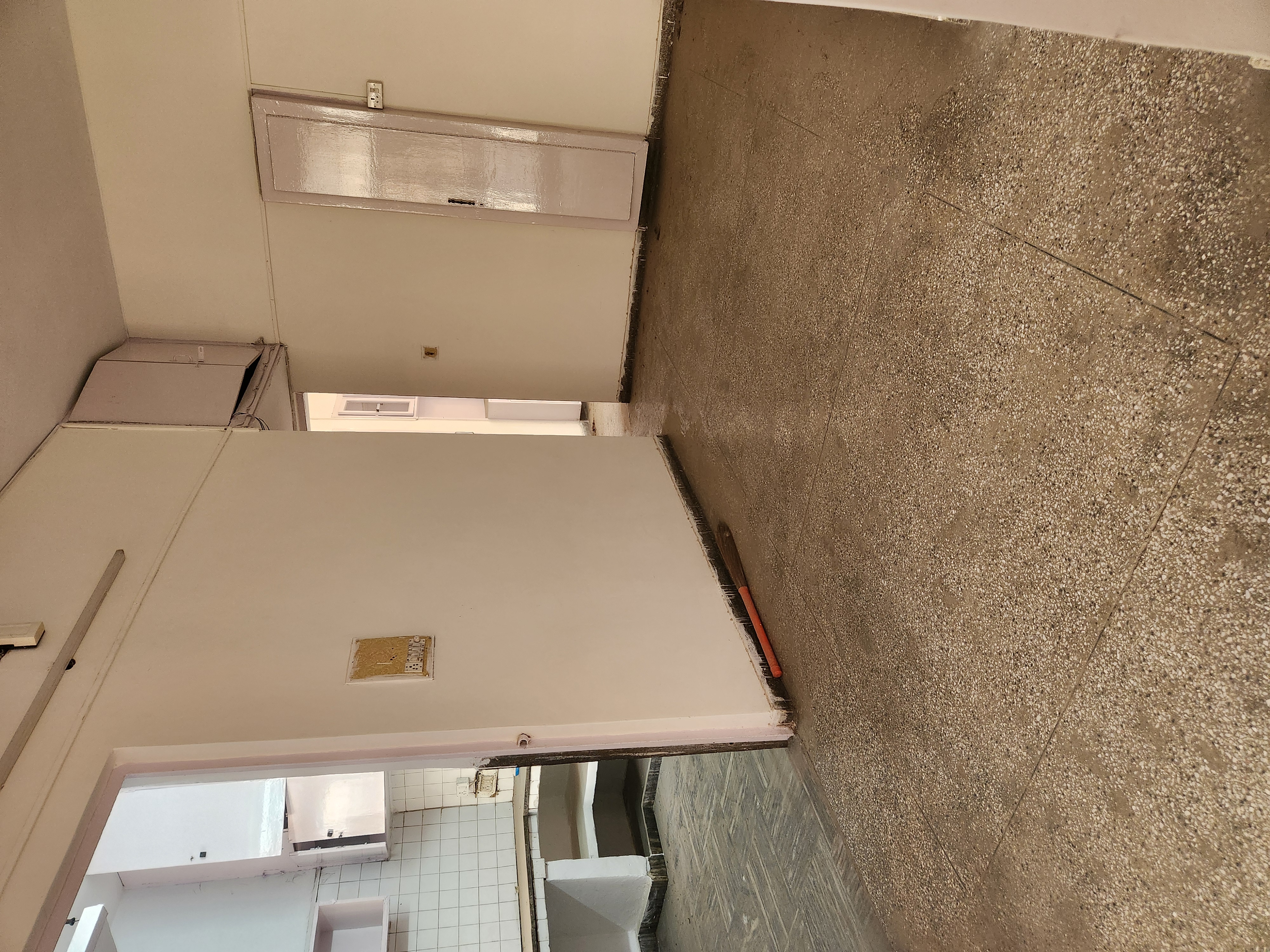Munirka 2 Bhk Dda 1 flor Asking 1.90 cr