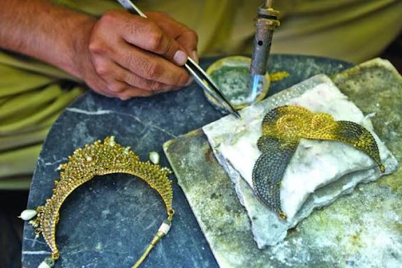 Gold And Silver Jewellery Making